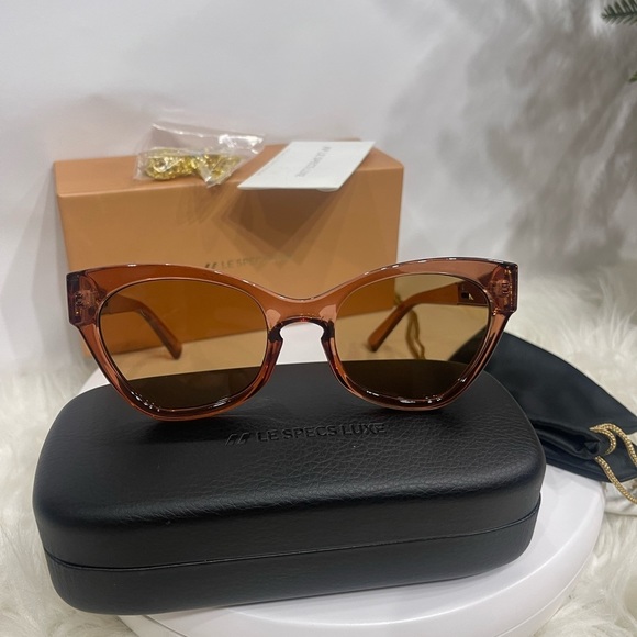 Le Specs Luxe Sunglasses - Picture 3 of 9